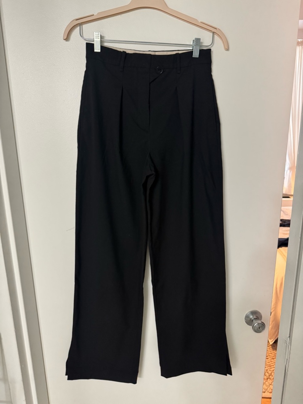 Zara Black Wide-Leg Pleated Trousers
